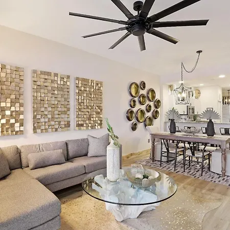 Greenlinks Remodeled Unit 3Bedrooms